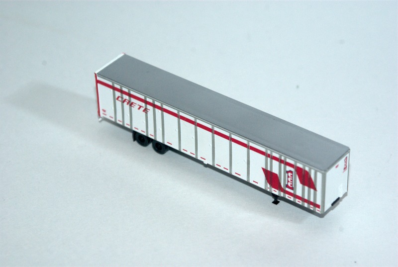 Deluxe Innovations 53ft Duraplate Trailer in Crete paint.